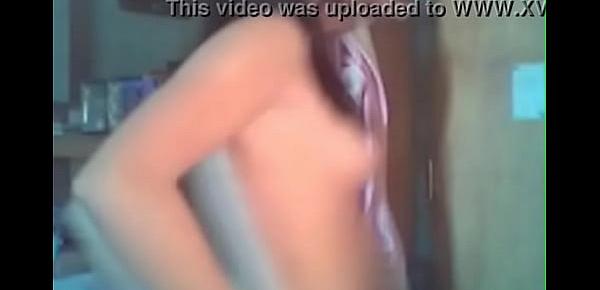  Amateur Webcam Teen Slut In Really Heat Shows Her Slit